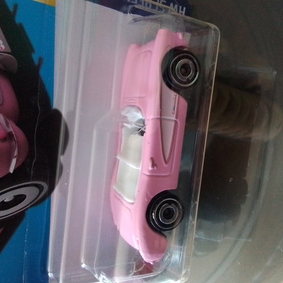 COPY - Barbie The Movie  HOT WHEELS - Picture 2 of 3
